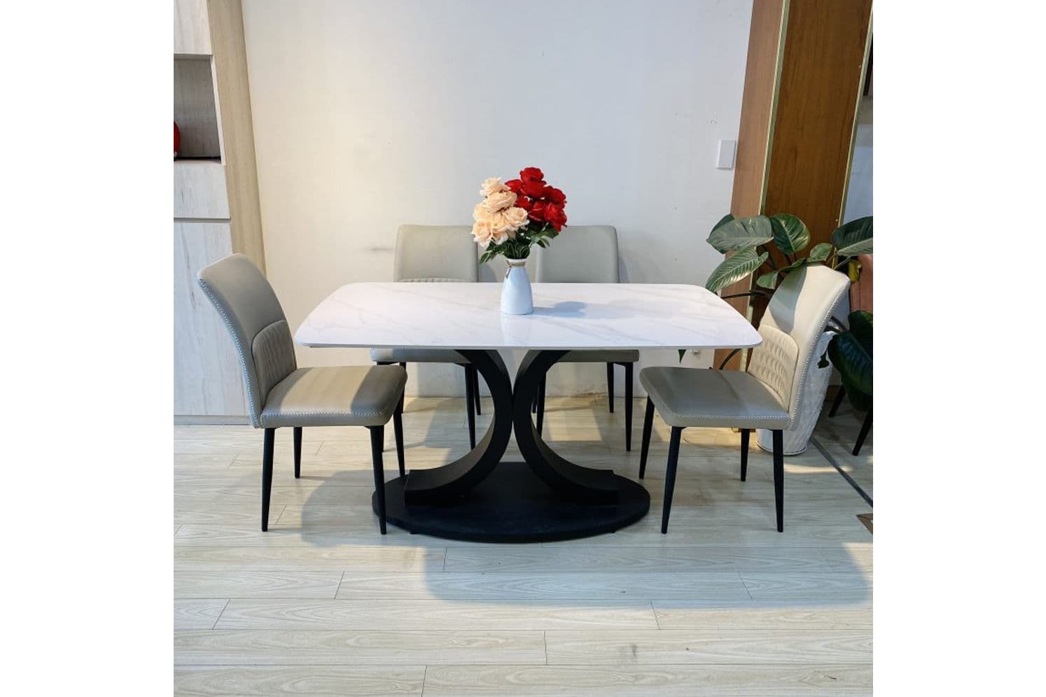 Bàn ăn RDT 07 image #1